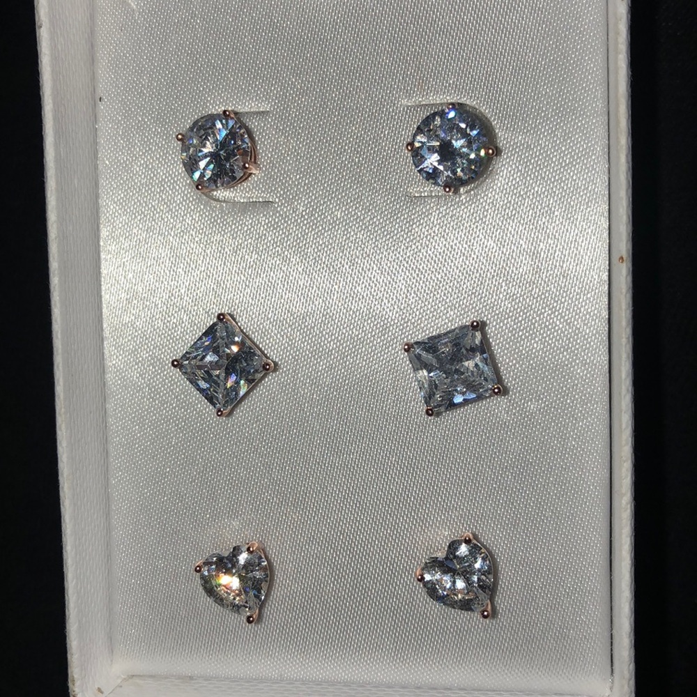 DSF JEWELERY “THREE WAYS TO SHINE" Earring SET